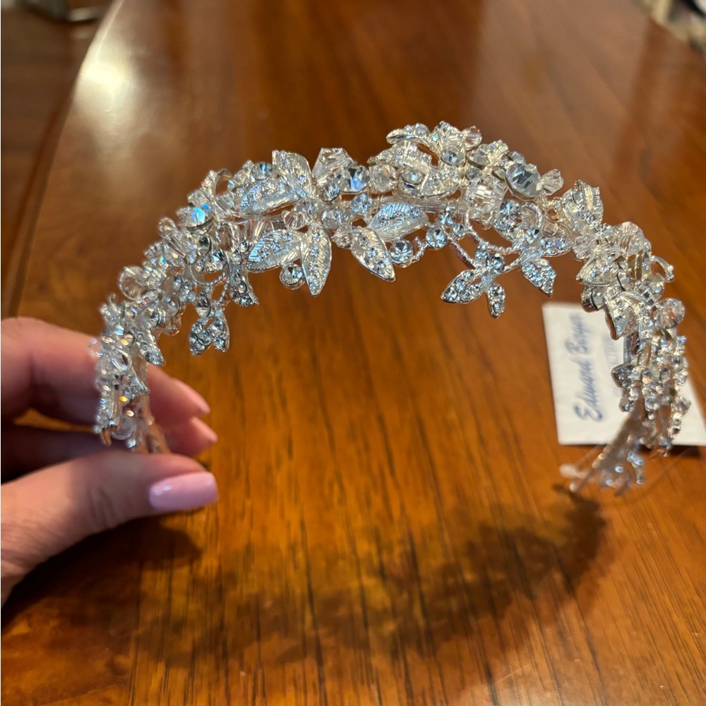 NWT BRIDAL HEADPIECE